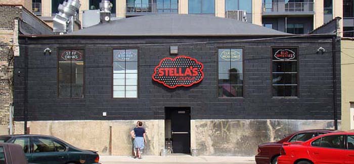 Stella’s: Video Games and Burgers